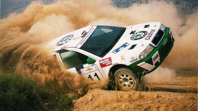 Απίστευτη εικόνα από παλαιό ράλι Ακρόπολις…